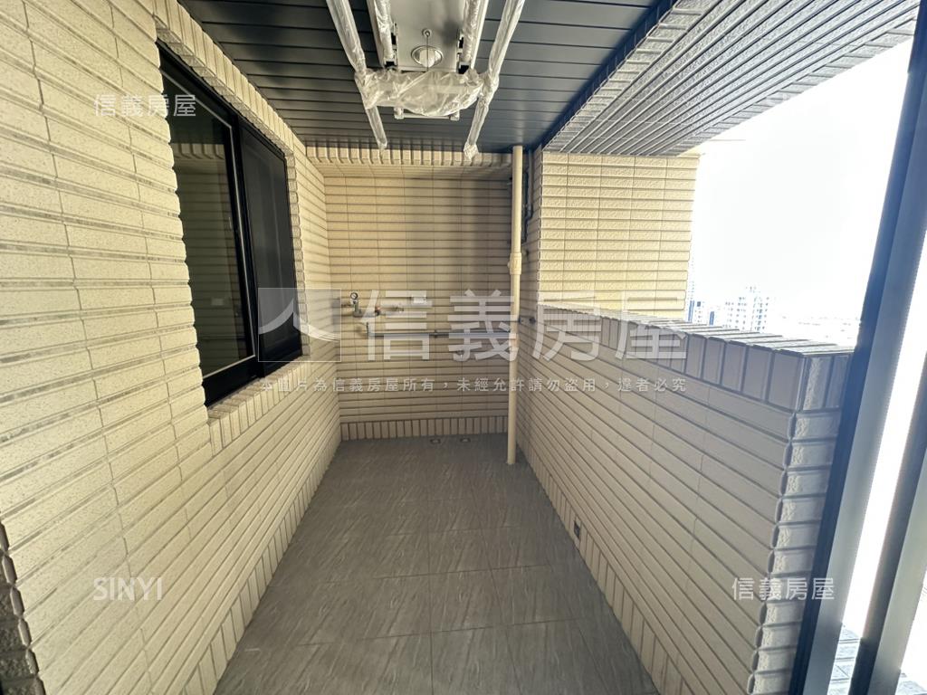 就看這間麗源富域房屋室內格局與周邊環境