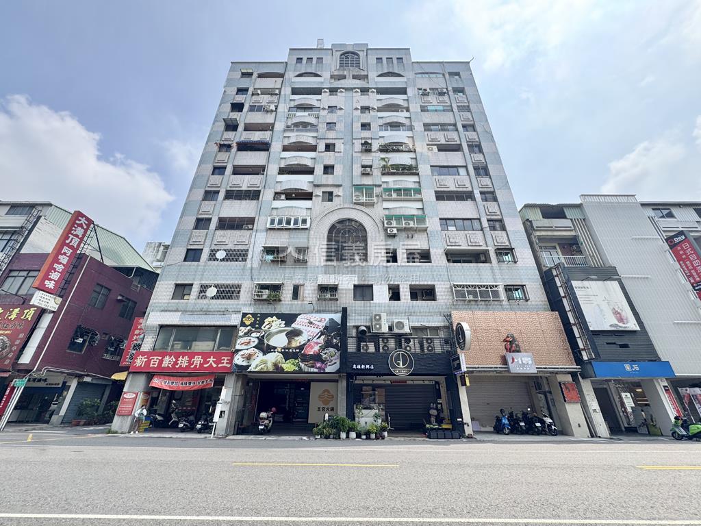 新興高中．採光三房房屋室內格局與周邊環境