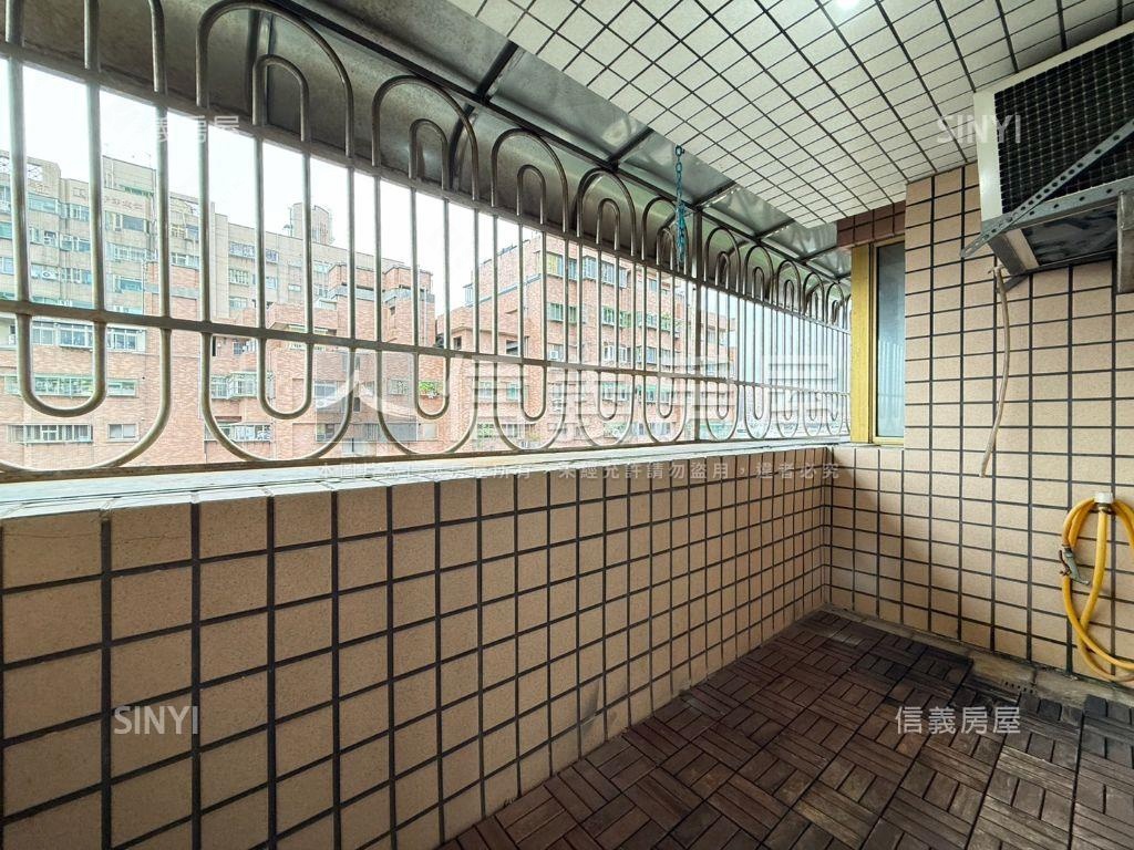 菜寮站。集美學區電梯３房房屋室內格局與周邊環境