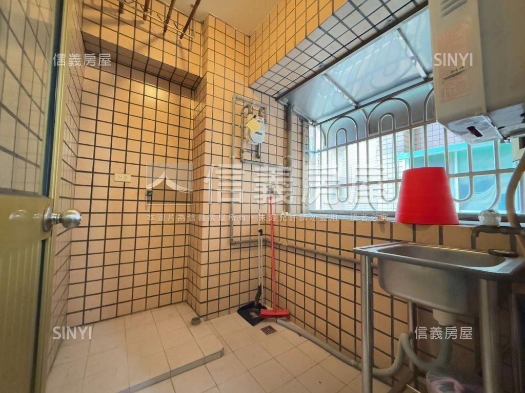 菜寮站。集美學區電梯３房房屋室內格局與周邊環境