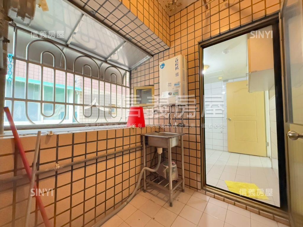 菜寮站。集美學區電梯３房房屋室內格局與周邊環境