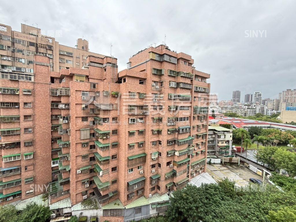 菜寮站。集美學區電梯３房房屋室內格局與周邊環境