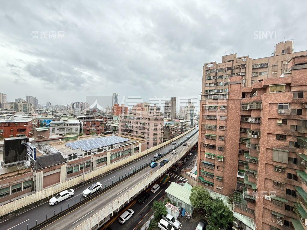 菜寮站。集美學區電梯３房房屋室內格局與周邊環境