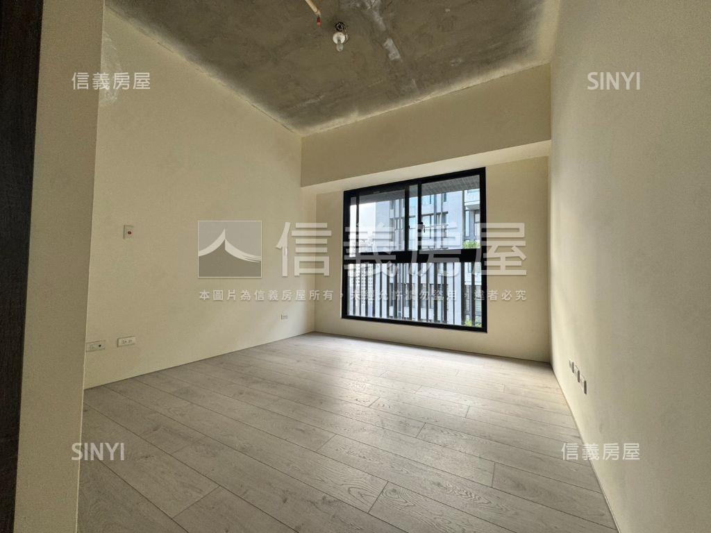 十二期潮尚居三房平面車位房屋室內格局與周邊環境