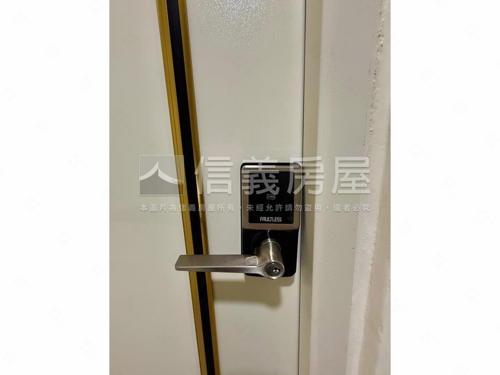 中央公園裝潢收租美透房屋室內格局與周邊環境