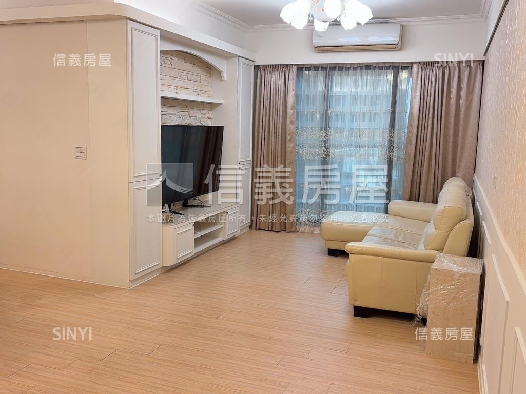 首耀河景三房車位房屋室內格局與周邊環境