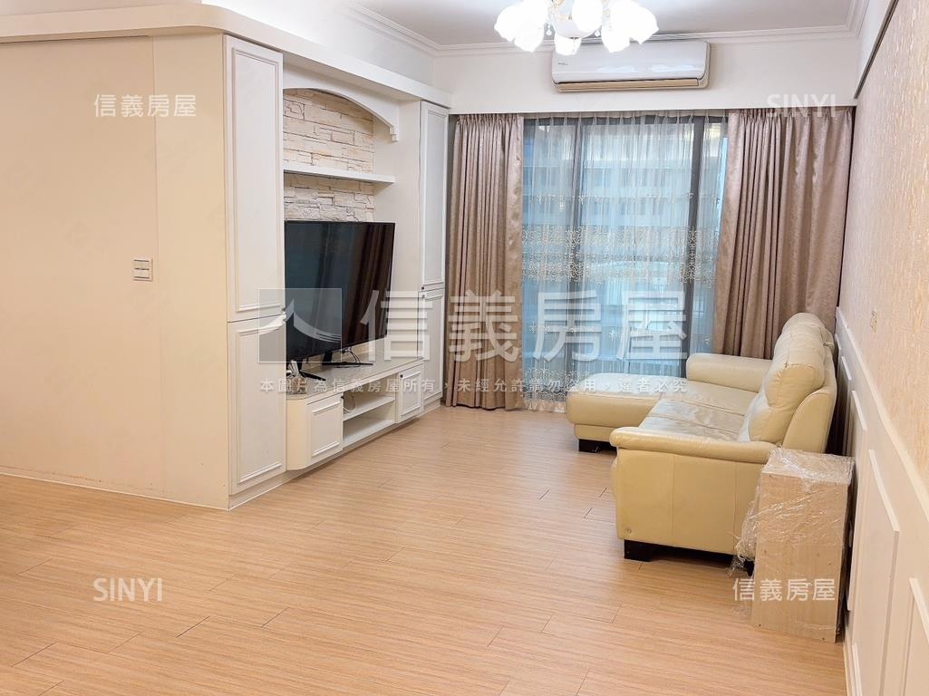 首耀河景三房車位房屋室內格局與周邊環境