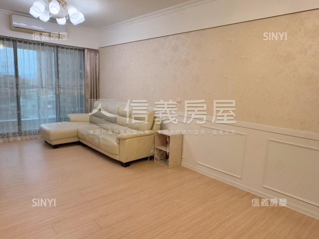 首耀河景三房車位房屋室內格局與周邊環境