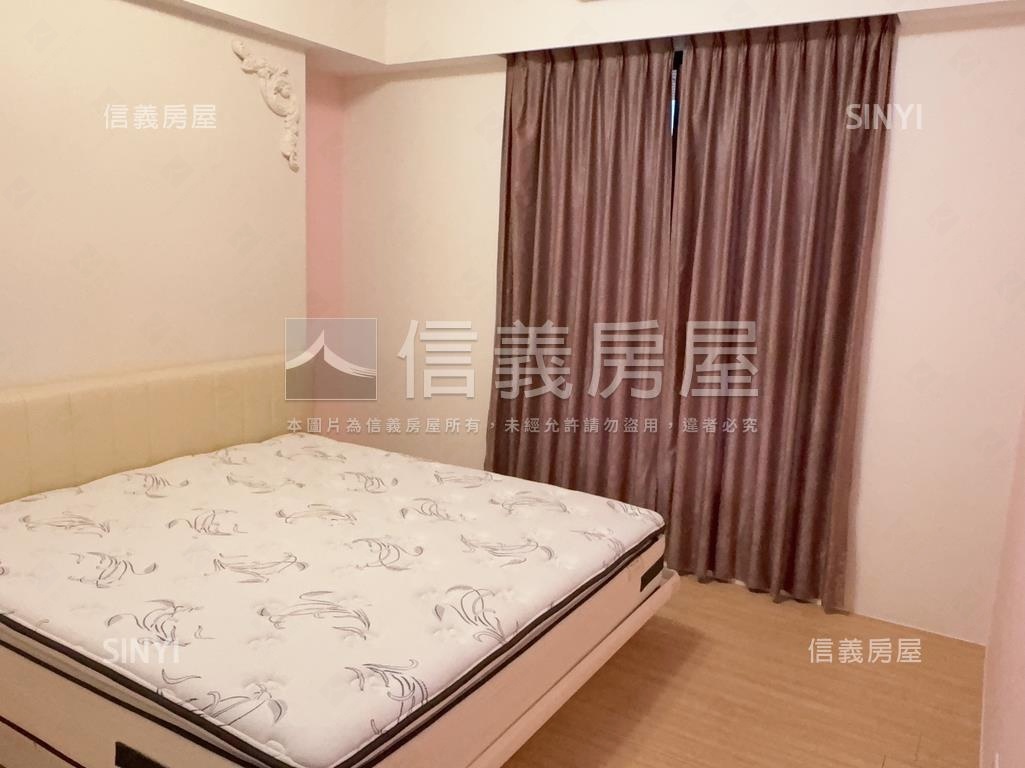 首耀河景三房車位房屋室內格局與周邊環境