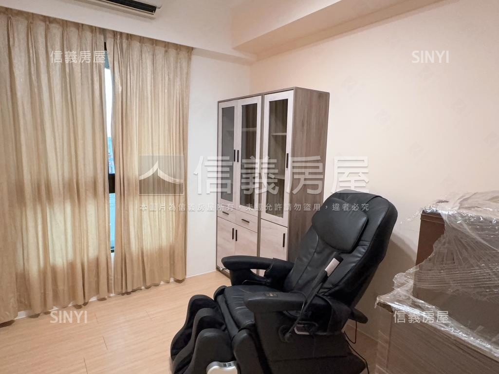 首耀河景三房車位房屋室內格局與周邊環境