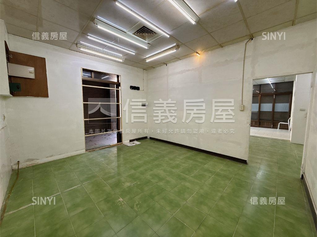 明德路️角窗面寬透店房屋室內格局與周邊環境