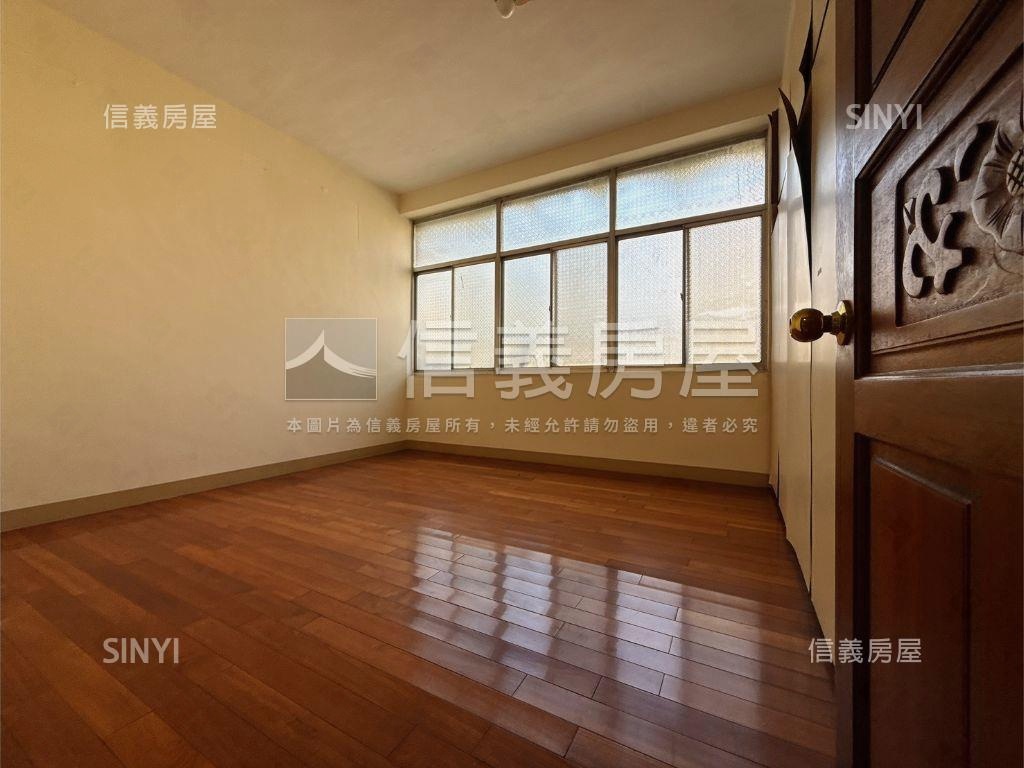 明德路️角窗面寬透店房屋室內格局與周邊環境