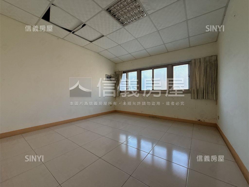 明德路️角窗面寬透店房屋室內格局與周邊環境