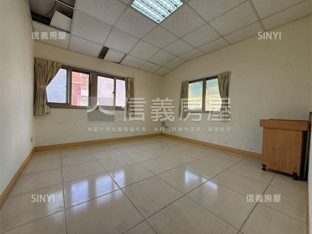 明德路️角窗面寬透店房屋室內格局與周邊環境