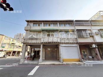 明德路️角窗面寬透店