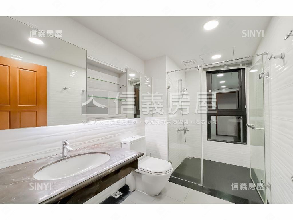 高樓層面秋紅谷四房雙平車房屋室內格局與周邊環境