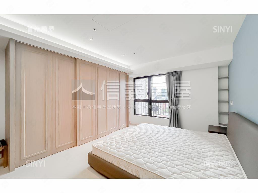 高樓層面秋紅谷四房雙平車房屋室內格局與周邊環境