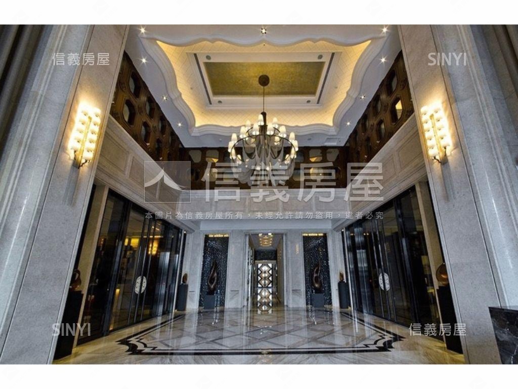 高樓層面秋紅谷四房雙平車房屋室內格局與周邊環境