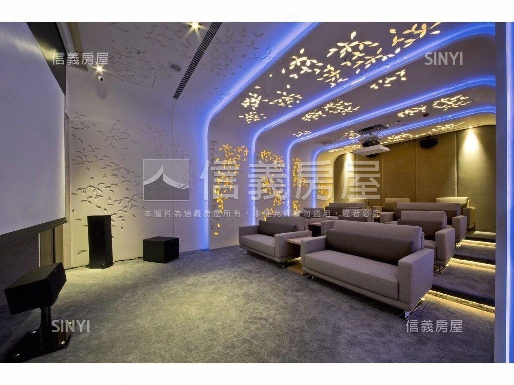 高樓層面秋紅谷四房雙平車房屋室內格局與周邊環境