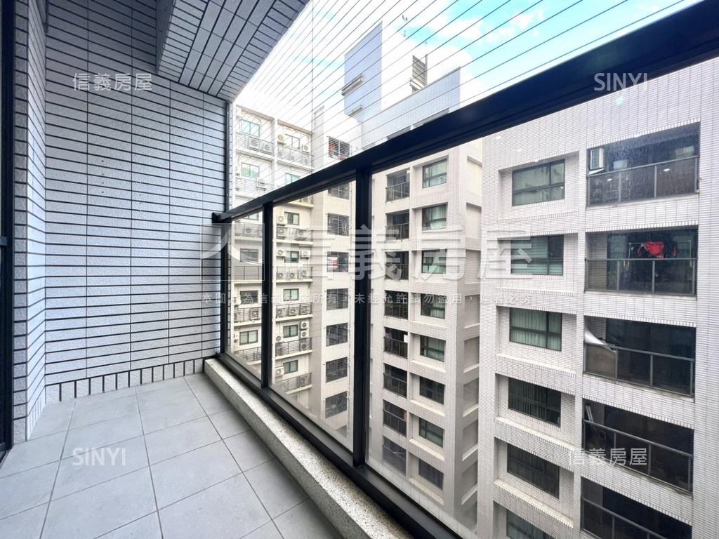 近葳格旁三房次頂樓釋出房屋室內格局與周邊環境