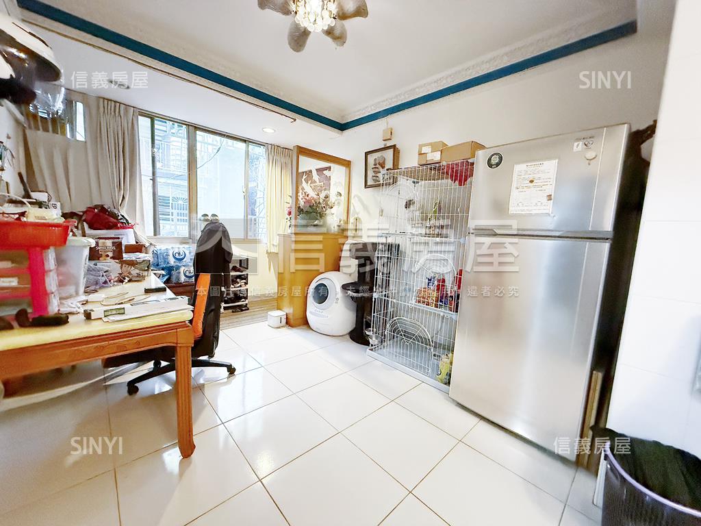 稀有中華路公寓房屋室內格局與周邊環境