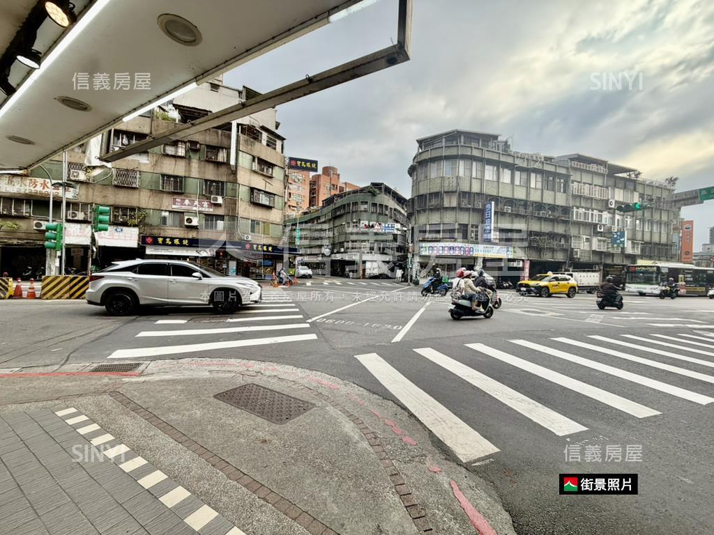 ★顯目三角窗店面房屋室內格局與周邊環境