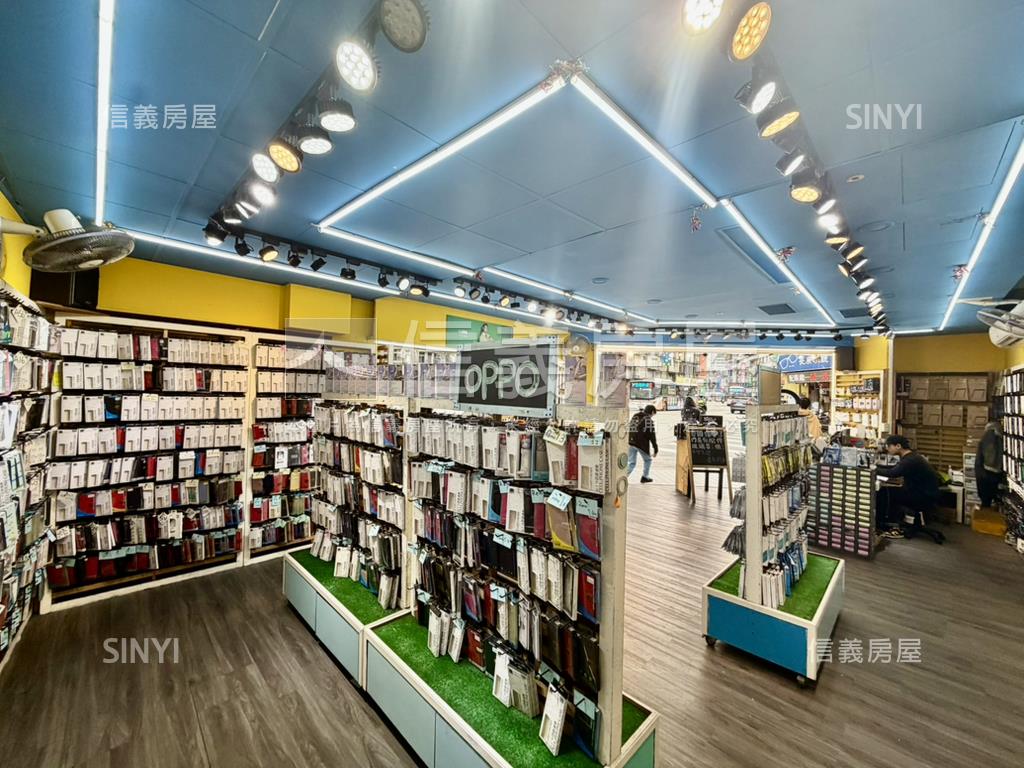 ★顯目三角窗店面房屋室內格局與周邊環境