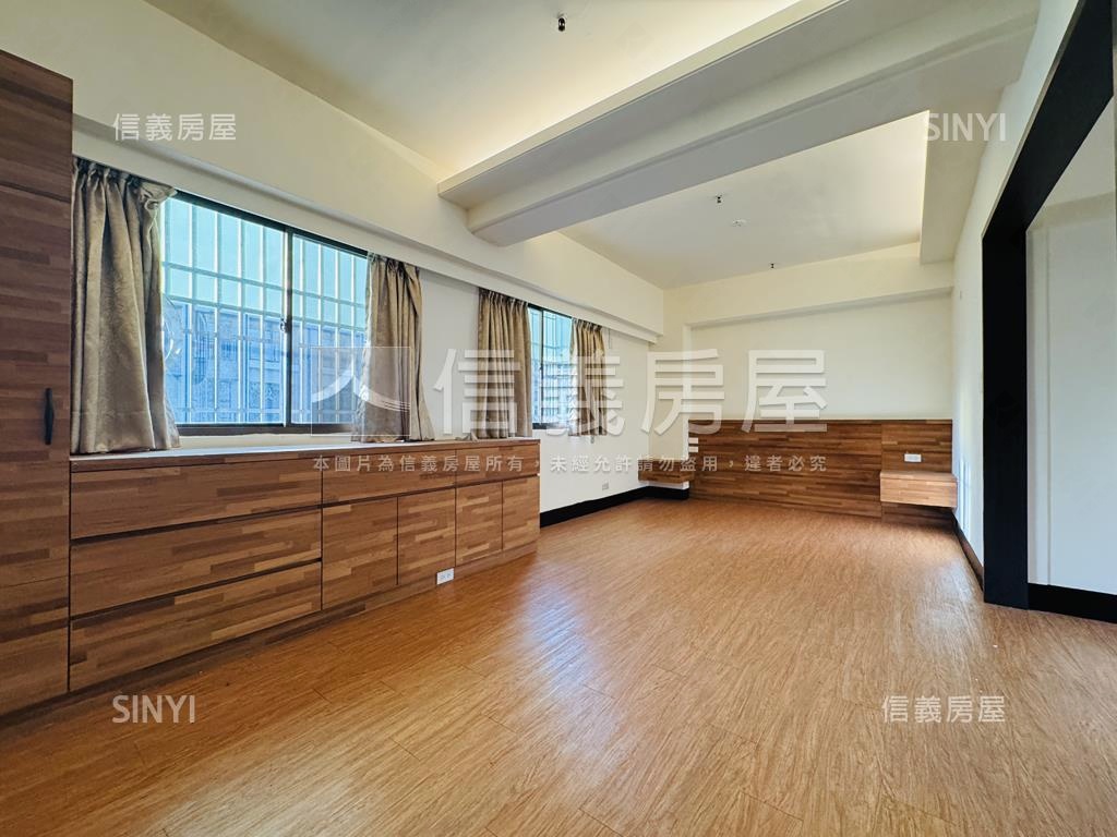 １２期３房高樓視野戶房屋室內格局與周邊環境