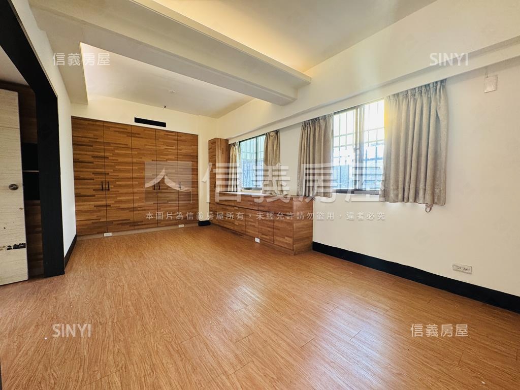 １２期３房高樓視野戶房屋室內格局與周邊環境