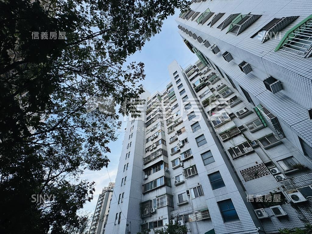 １２期３房高樓視野戶房屋室內格局與周邊環境