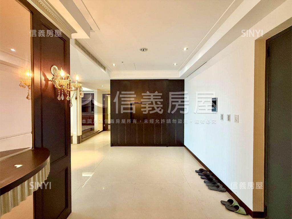 七期豪邸超高樓層４車位房屋室內格局與周邊環境
