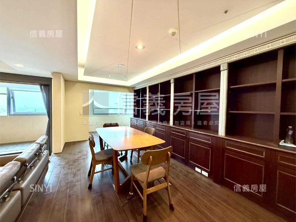 七期豪邸超高樓層４車位房屋室內格局與周邊環境