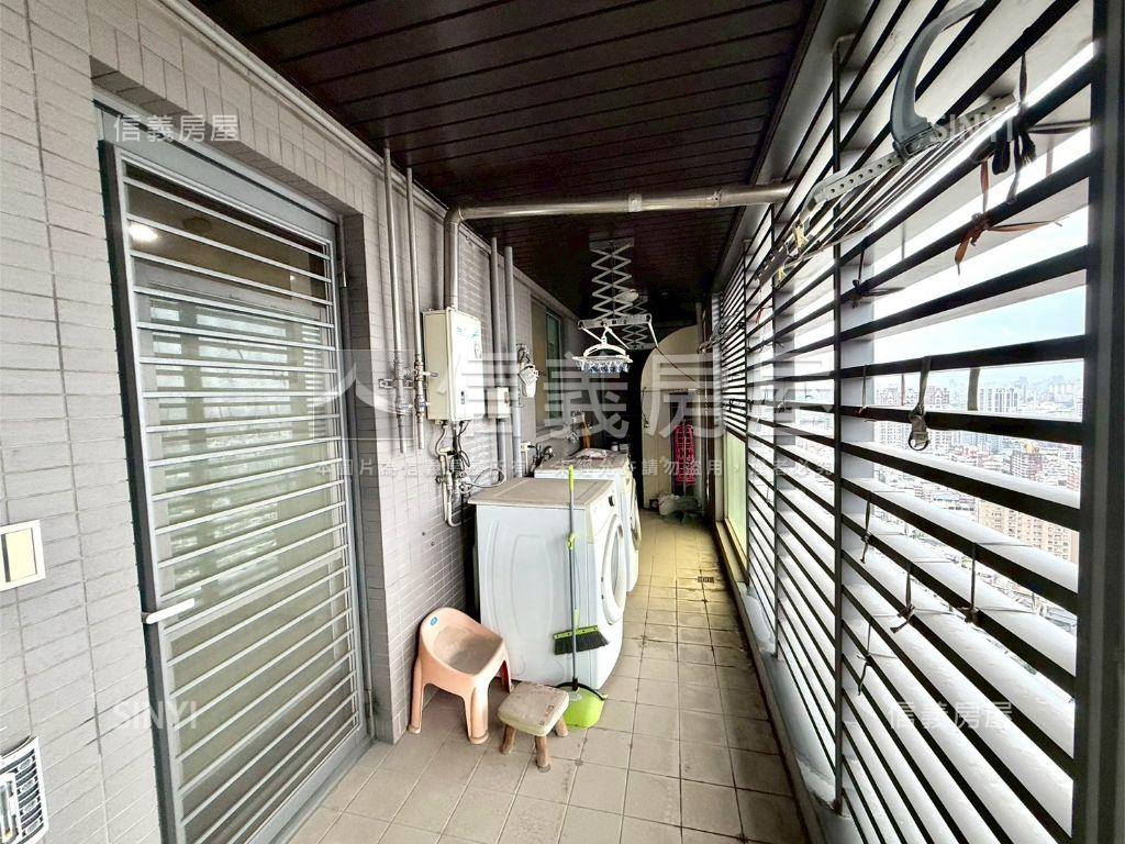 七期豪邸超高樓層４車位房屋室內格局與周邊環境