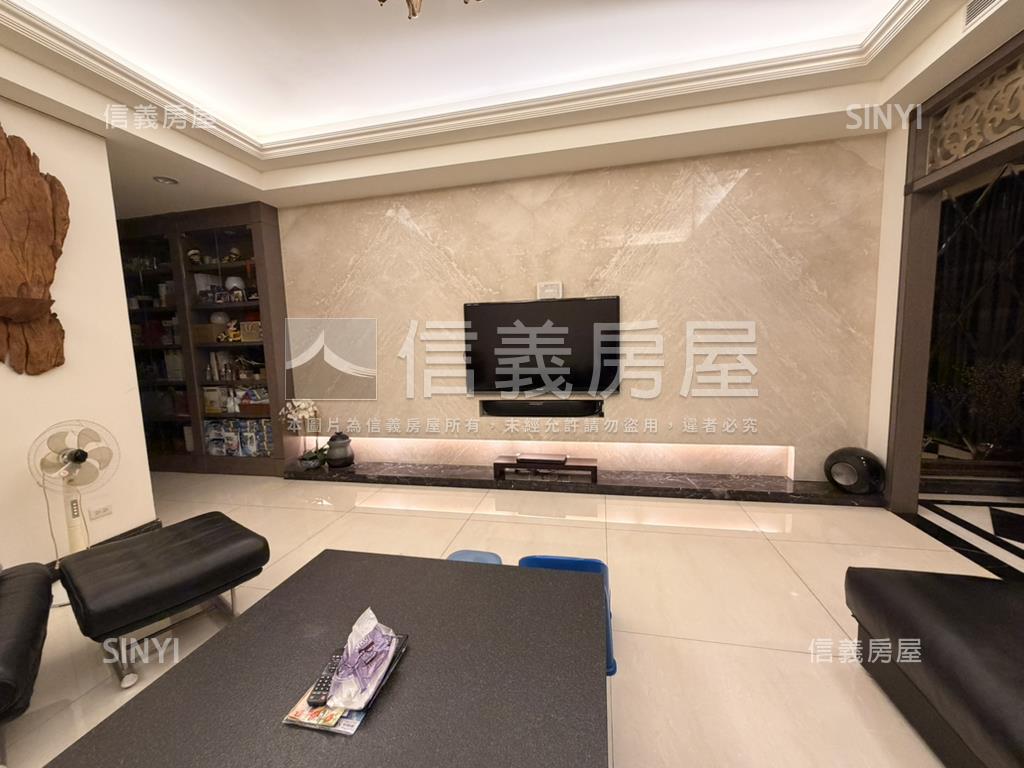 世紀登豐電梯獨棟透天房屋室內格局與周邊環境