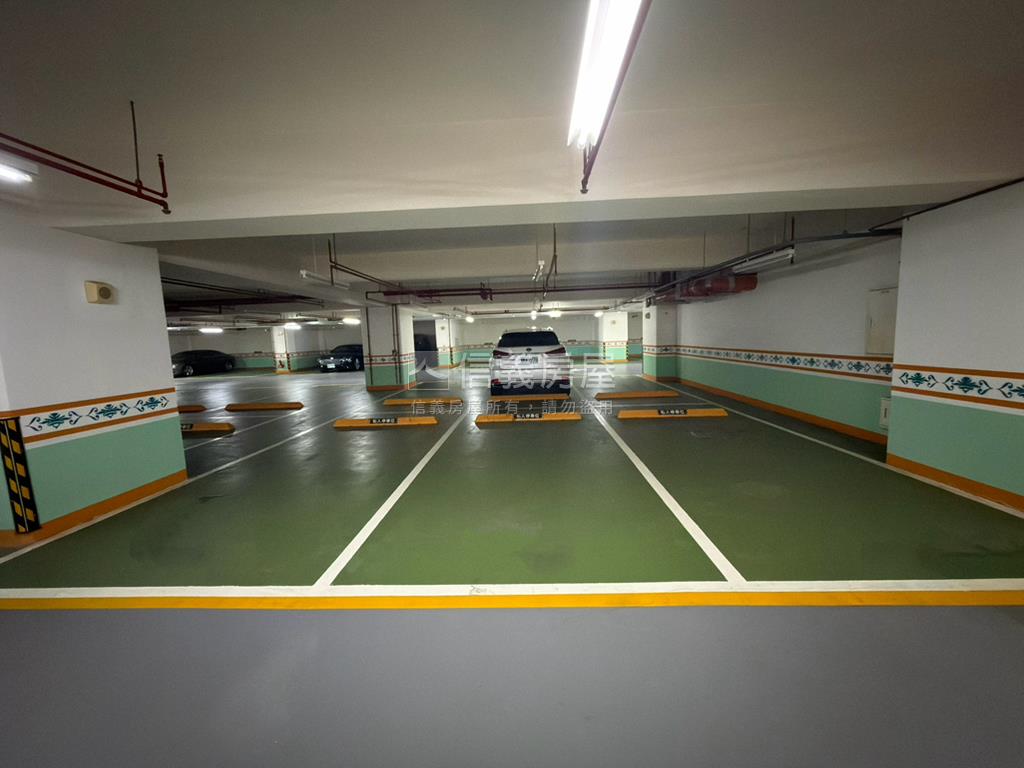 中悅帝寶豪美景觀宅三車位房屋室內格局與周邊環境