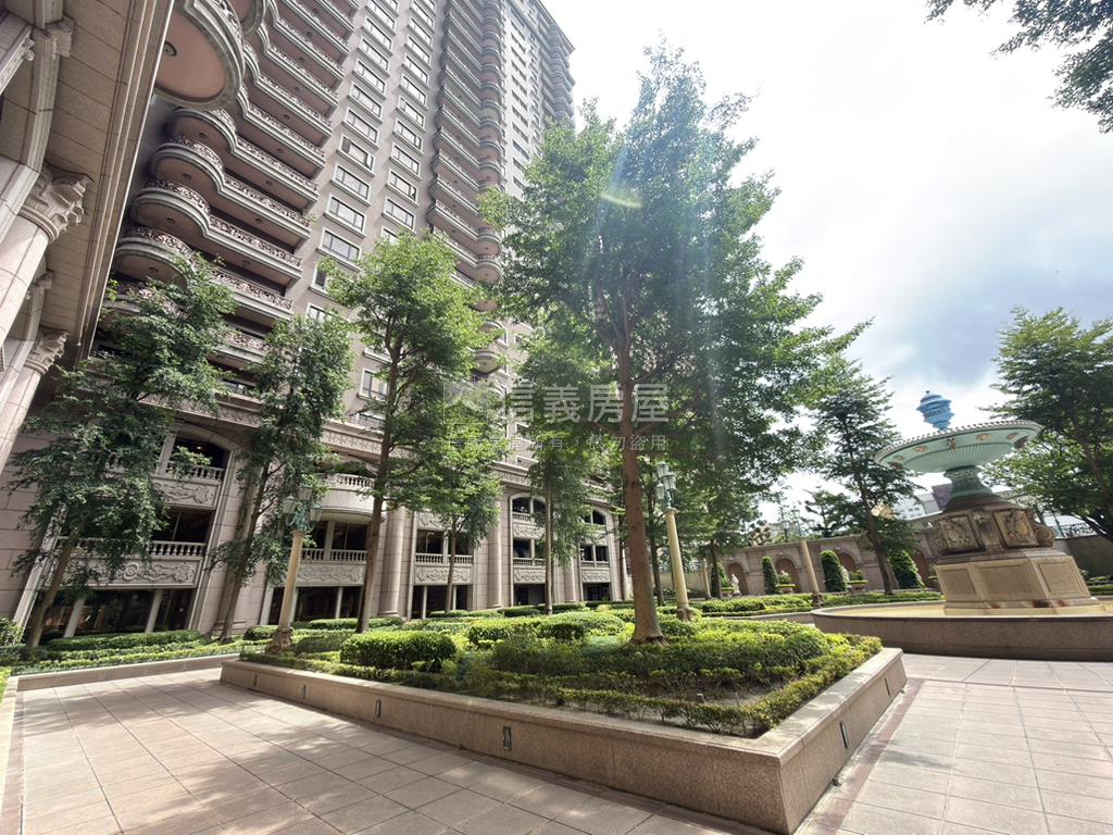 中悅帝寶豪美景觀宅三車位房屋室內格局與周邊環境