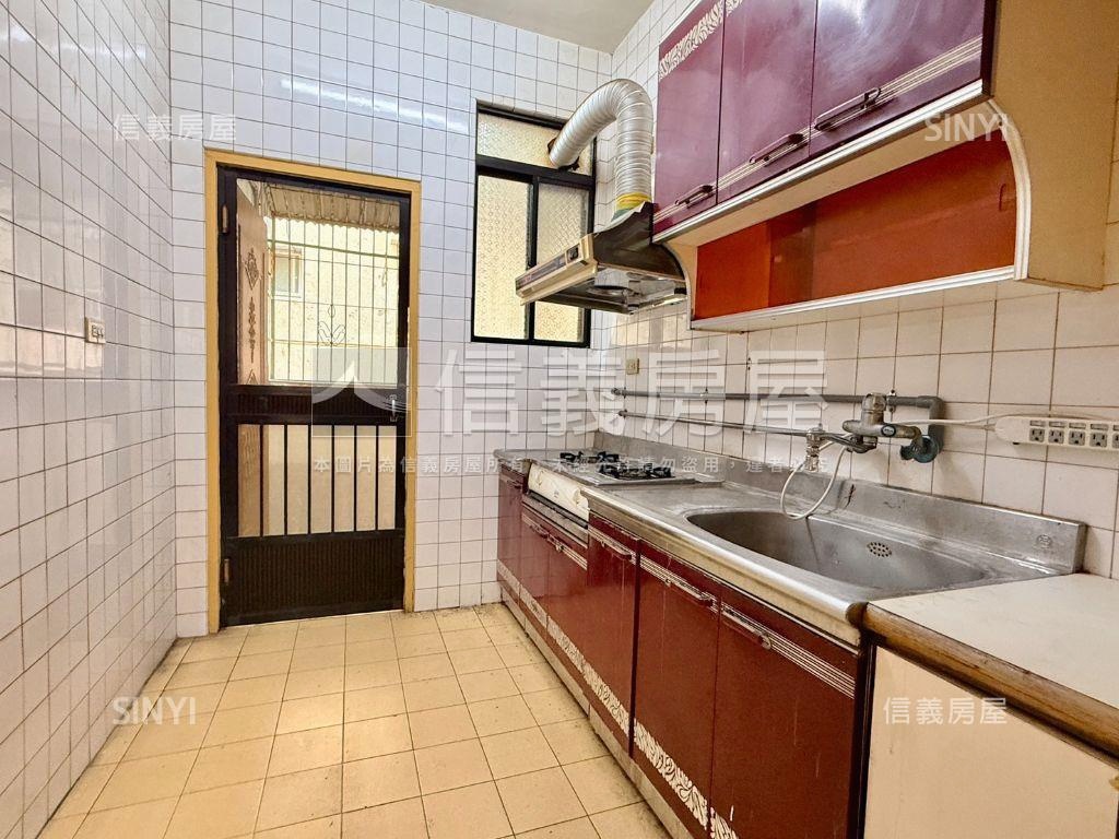 陽明商圈３房採光通風美寓房屋室內格局與周邊環境