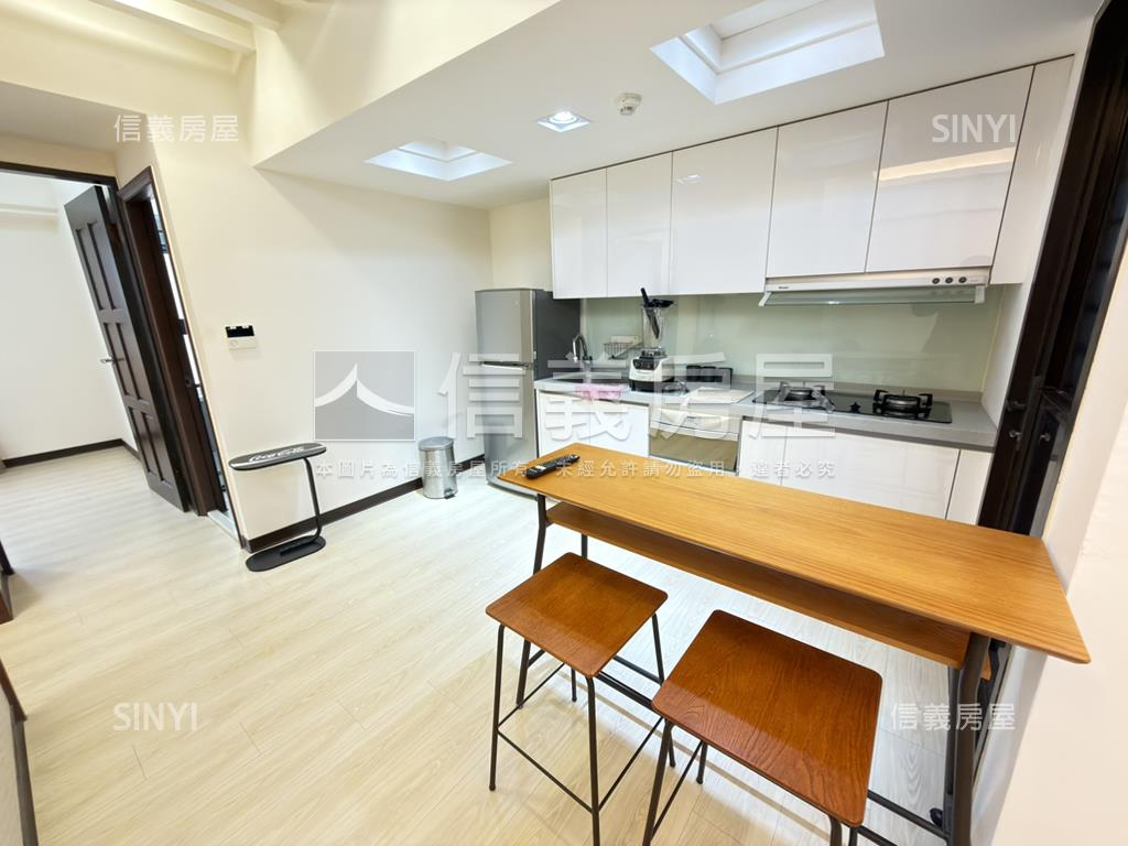 藝文鴻灃ＡＲＴ兩房車位房屋室內格局與周邊環境