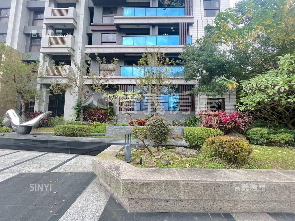 藝文鴻灃ＡＲＴ兩房車位房屋室內格局與周邊環境