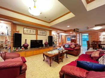 正隆豪美四房車位