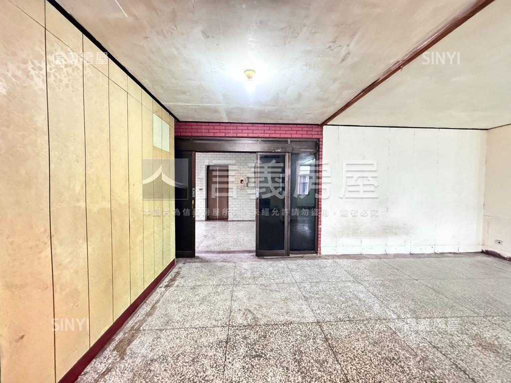 竹北第一㊝商業大樓房屋室內格局與周邊環境