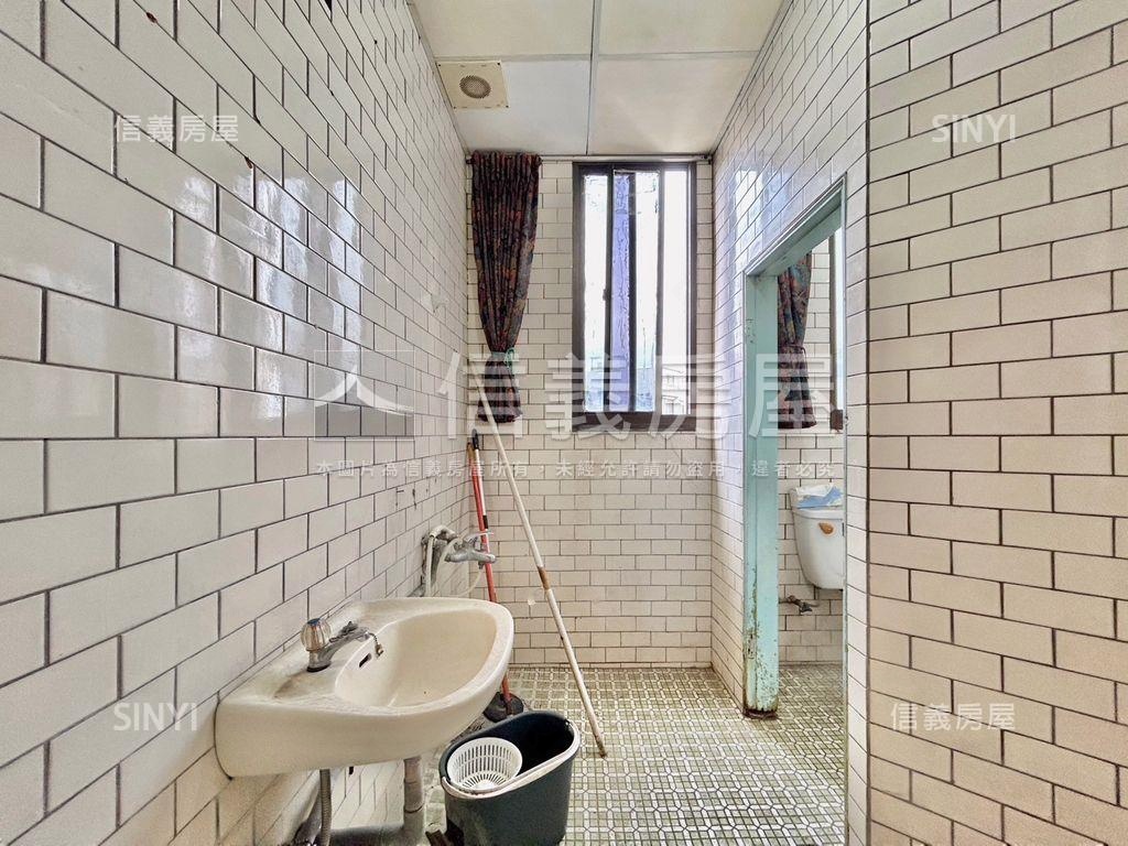 竹北第一㊝商業大樓房屋室內格局與周邊環境