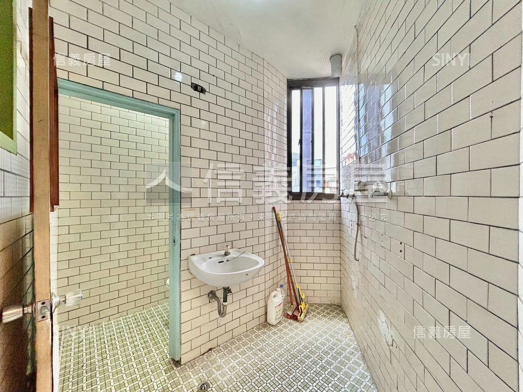 竹北第一㊝商業大樓房屋室內格局與周邊環境