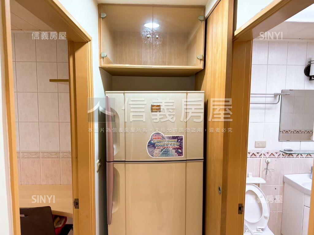 航空ＶＩＳＡ河岸兩房車位房屋室內格局與周邊環境