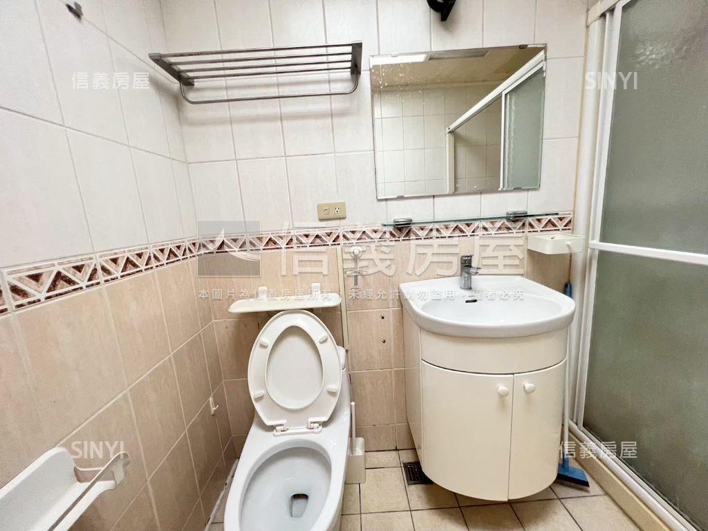 航空ＶＩＳＡ河岸兩房車位房屋室內格局與周邊環境