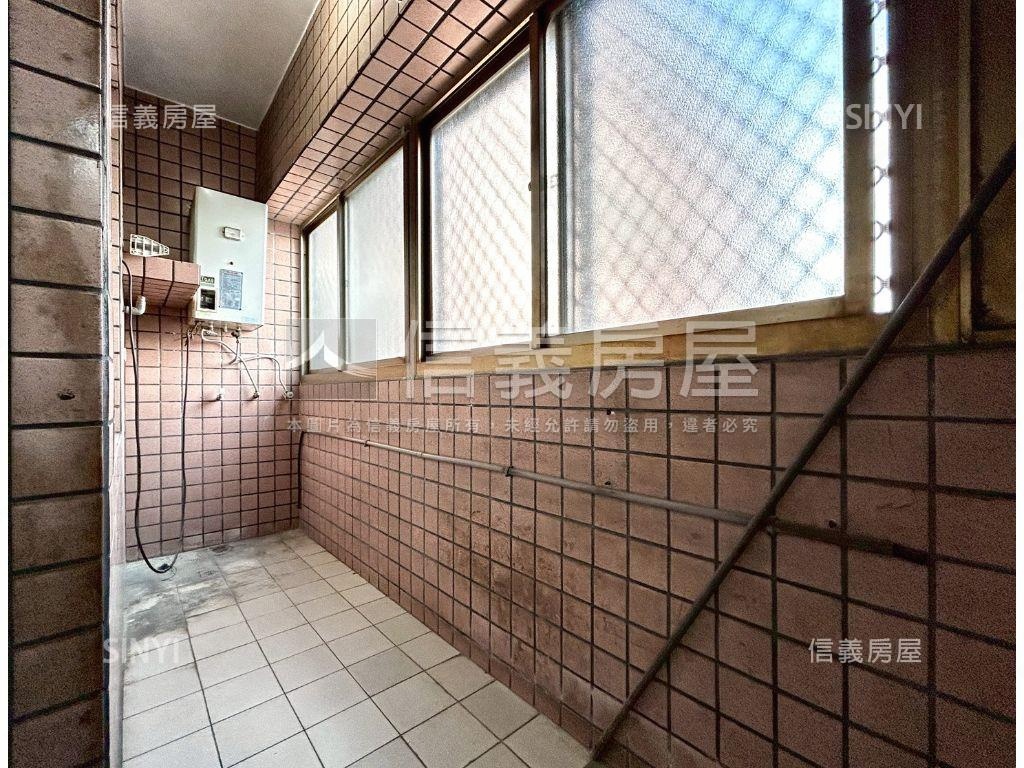 大寮中庄商圈成家三房車位房屋室內格局與周邊環境