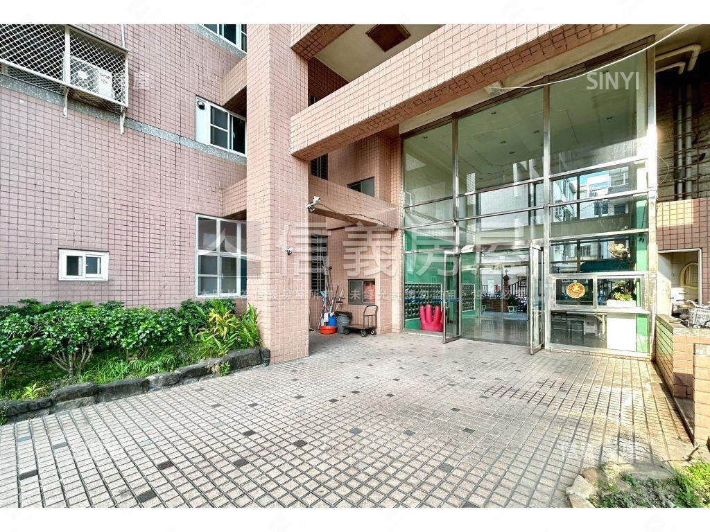 大寮中庄商圈成家三房車位房屋室內格局與周邊環境