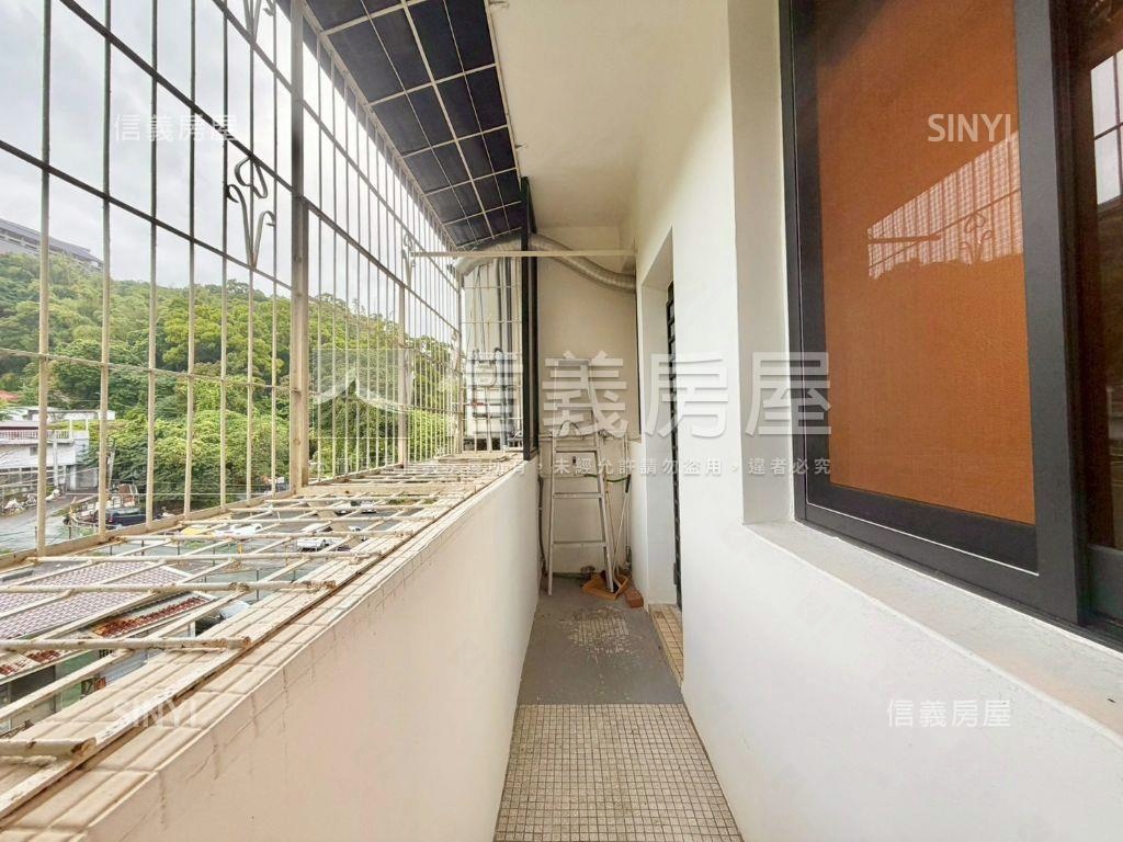 忠義站新裝潢明亮三房房屋室內格局與周邊環境