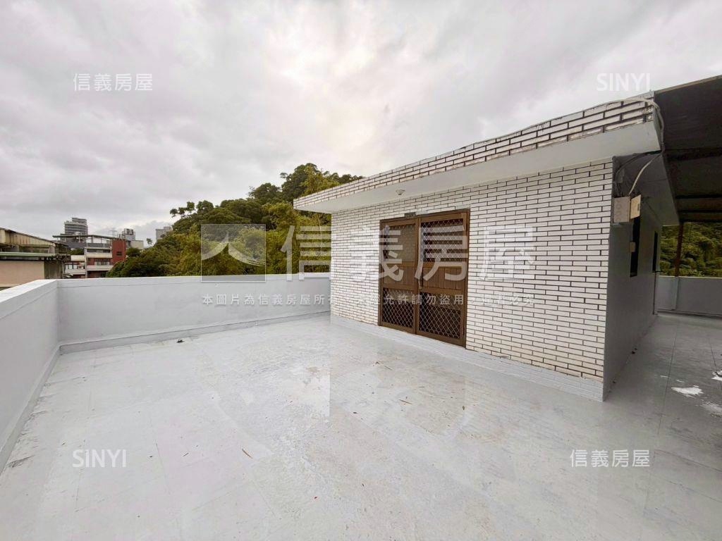 忠義站新裝潢明亮三房房屋室內格局與周邊環境