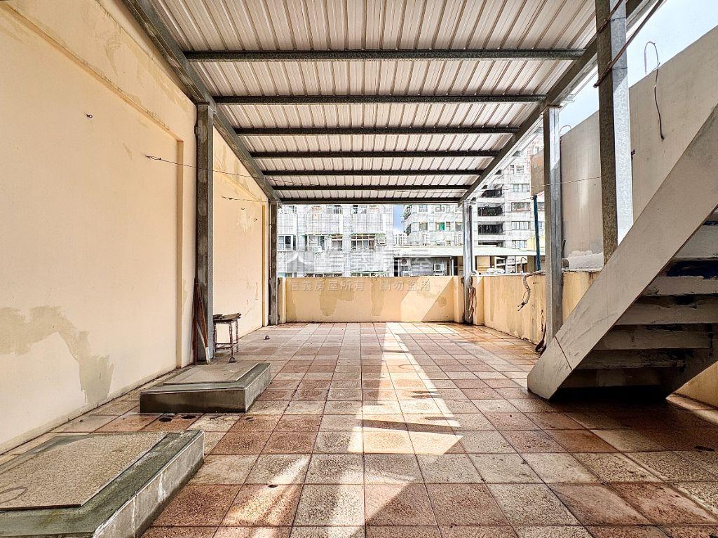 至聖路｜面寬旗艦公司總部房屋室內格局與周邊環境